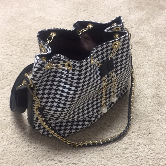 Houndstooth Print Drawstring Tassel Bucket Bag - Picture 6 of 8